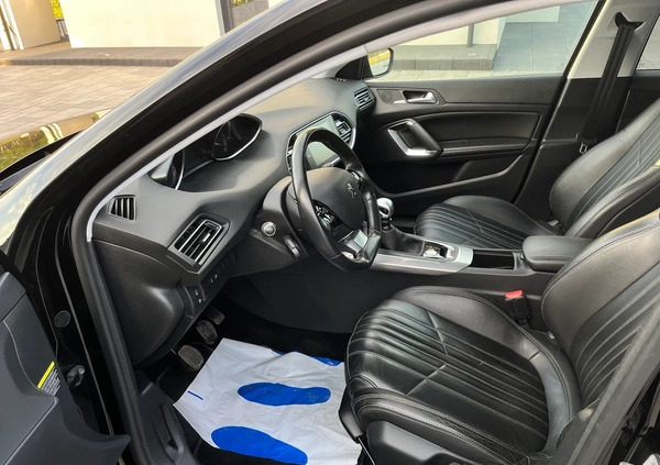Peugeot 308 cena 45990 przebieg: 141000, rok produkcji 2017 z Turek małe 466